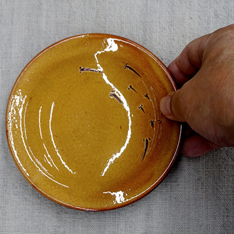 和食器 布志名焼 湯町窯 中皿 13.5cm めだか紋 黄釉 | うつわの店