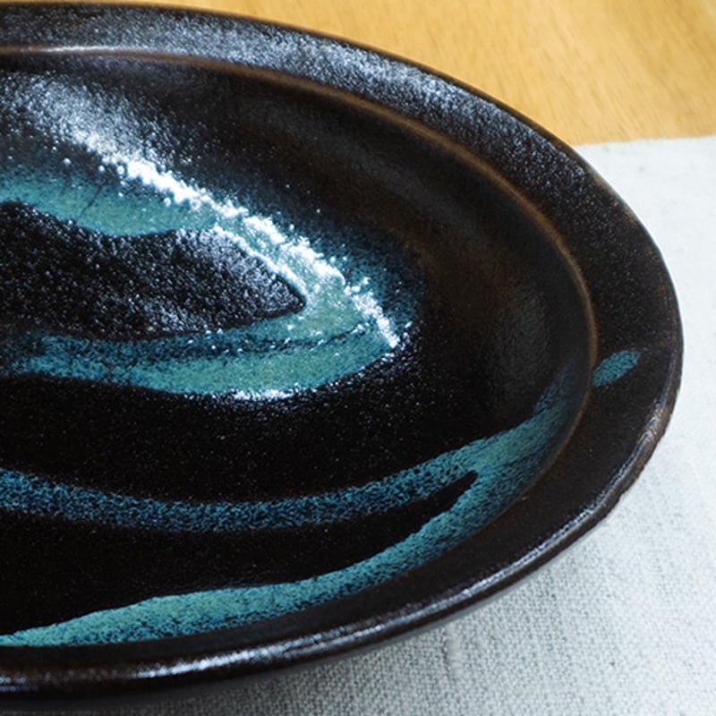 【一点モノ‼️】最高級　青柿流皿　大皿　飾り皿　直径約52cm インテリア　和室 和食器 龍門司焼 大皿 21cm 黒釉青流 | うつわの店 クラフトなかつか