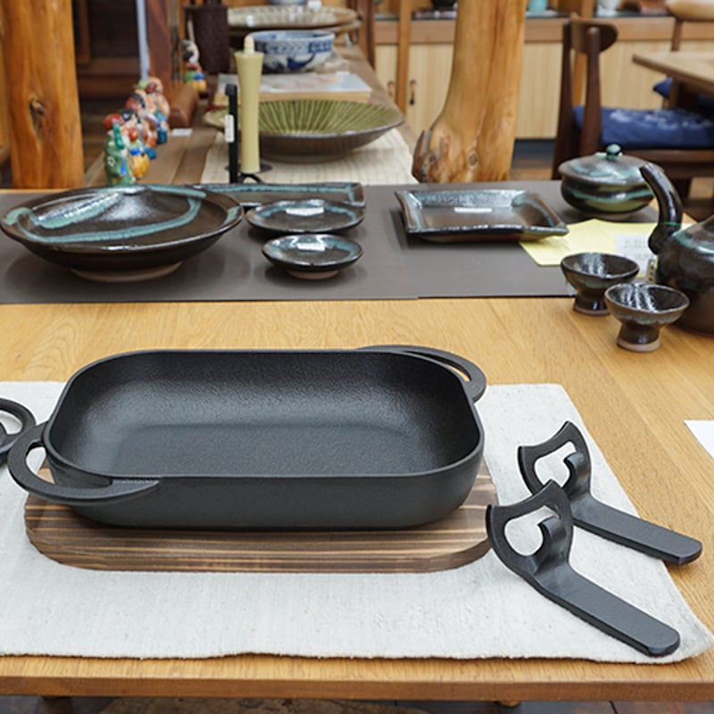 南部鉄器 ベイクパン ハンドル付き 便利 南部鉄器 ベイクパン 木台ハンドル付 伝統工芸 IH対応 フタ付き