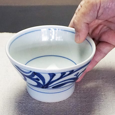 和食器 砥部焼 梅山窯 茶碗 大 12cm 唐草