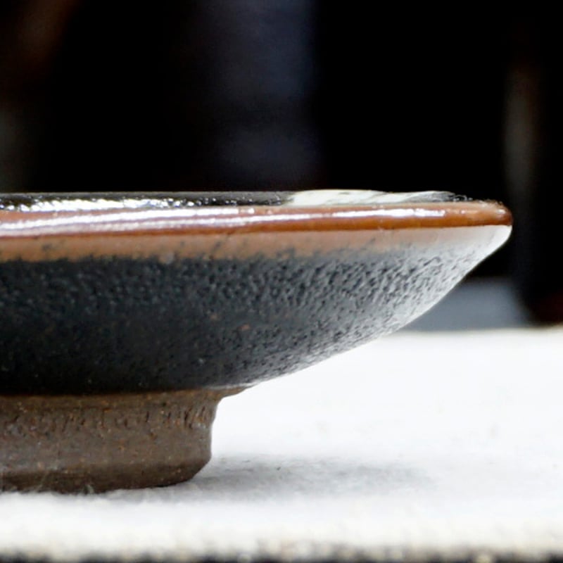 和食器 龍門司焼 豆皿 9cm 黒釉白流 | うつわの店 クラフトなかつか