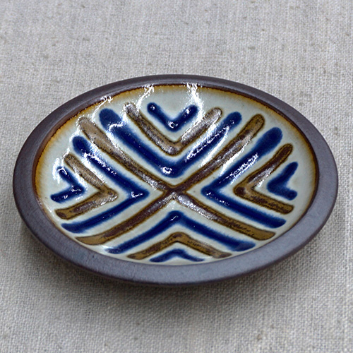 和食器 布志名焼 袖師窯 小皿 11cm 矢羽紋 スリップウエアー