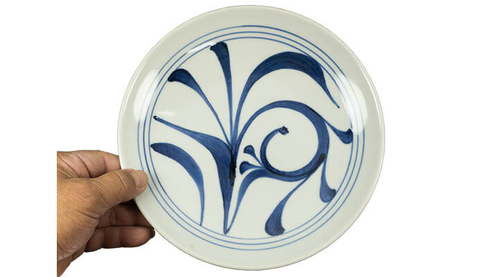 砥部焼　呉須わらび手（タコ唐草)八寸皿 砥部焼 呉須わらび手（タコ唐草)八寸皿