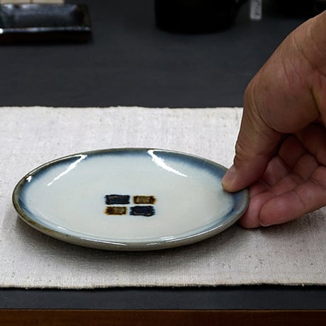 和食器 布志名焼 袖師窯 中皿 17cm 市松 二色