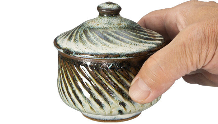 和食器 布志名焼 湯町窯 蓋物 8cm 縦しのぎ 海鼠釉 | うつわの店