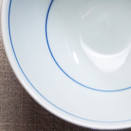 和食器 砥部焼 梅山窯 茶碗 大 12cm 赤線 三つ葉