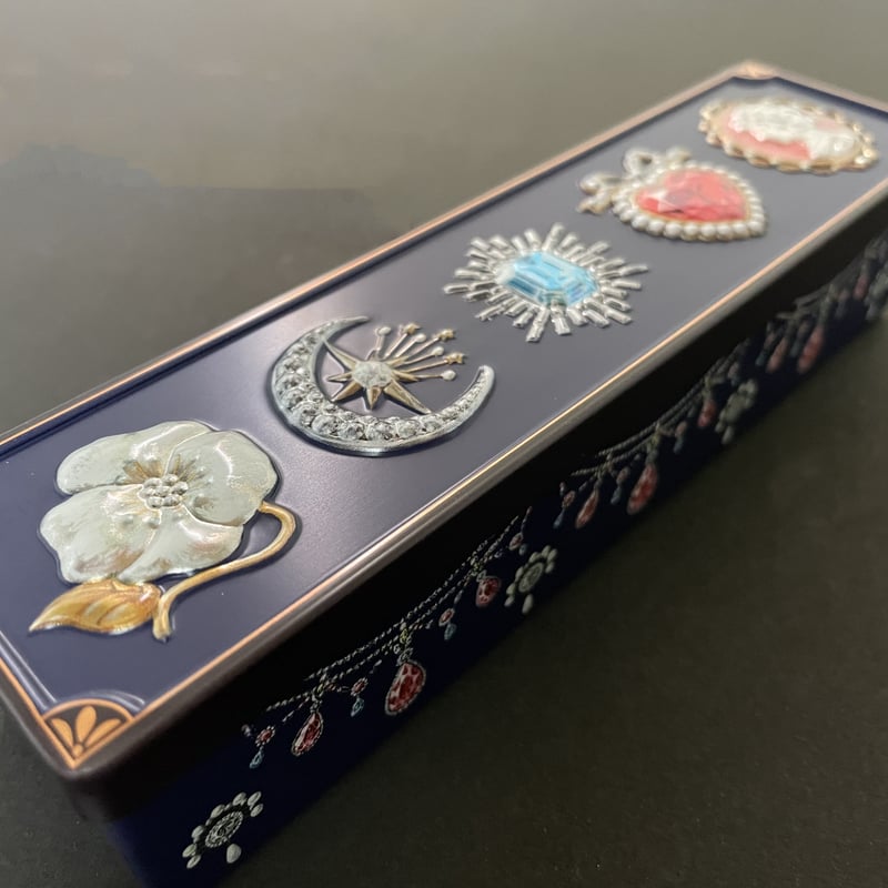 【ゆきゆっきー❄️様】1216.天然石　琉球ガラス　桜　じゃれ猫　レジン　チャーム Graceyujewelry🍀 天然石コイルブレスレット✢ ハンドメイド