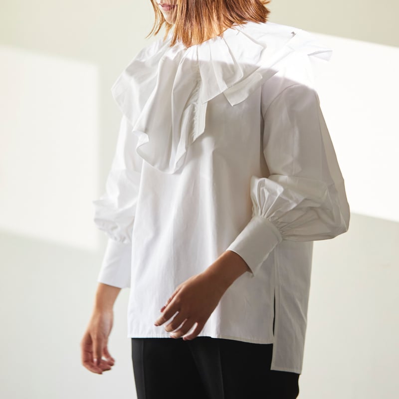 美品▲RIKO //Big collar blouse▲ビッグカラーブラウス▲白