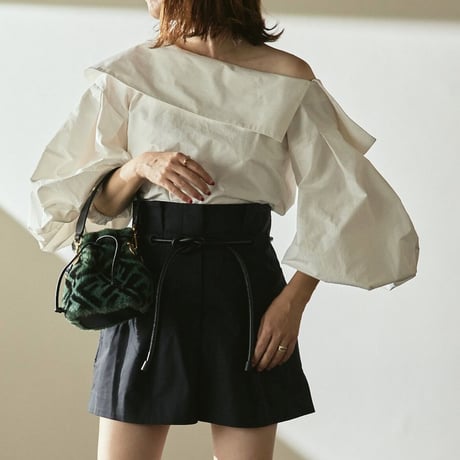 BB blouse (white)