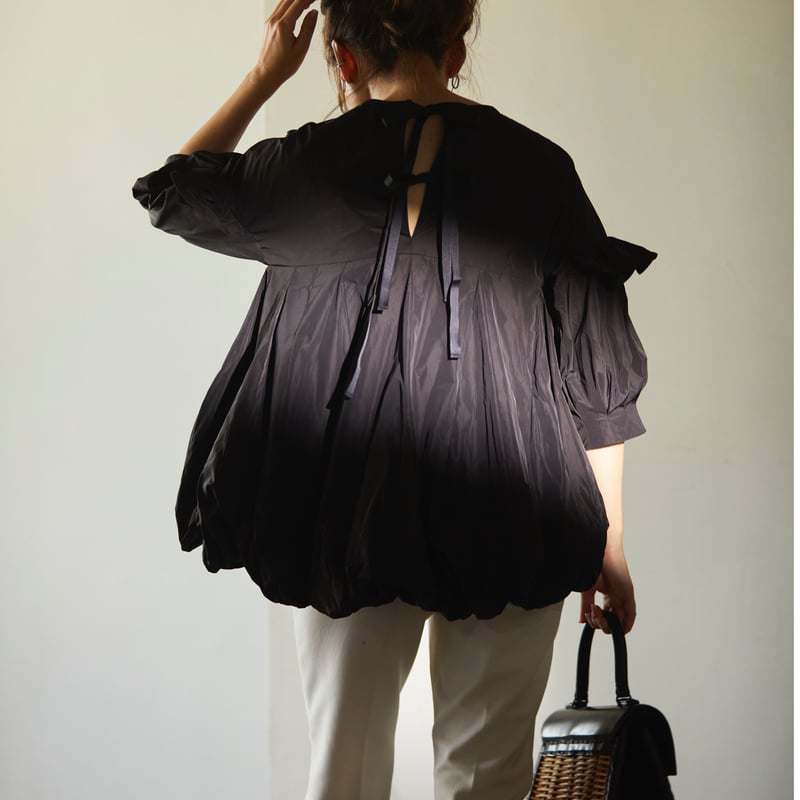 Butterfly balloon blouse | RIKO 