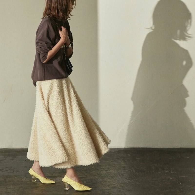 Fluffy skirt (white) | RIKO