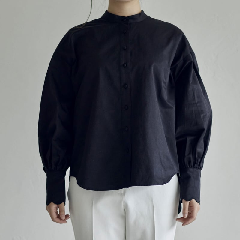Scalloped sleeve blouse | RIKO