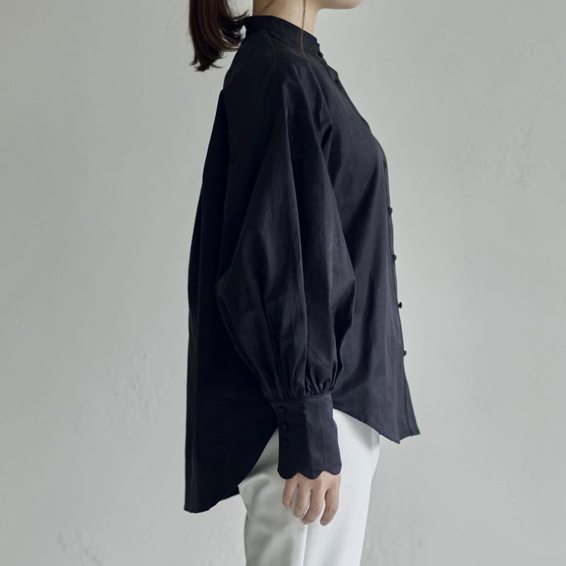 Scalloped sleeve blouse | RIKO