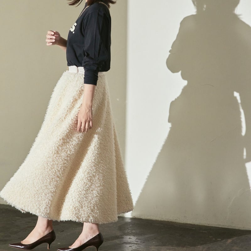 Fluffy skirt (white) | RIKO