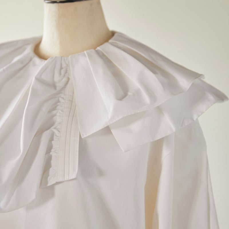 美品▲RIKO //Big collar blouse▲ビッグカラーブラウス▲白 Big collar blouse | RIKO