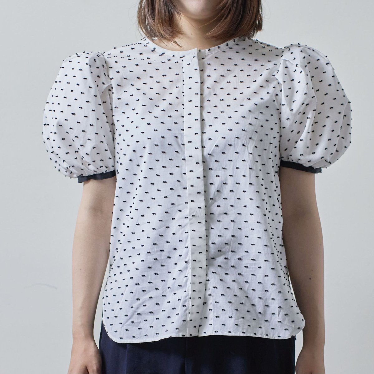 リコrikotokyo RIKO新品ブラウス白Bonbon blouse - トップス