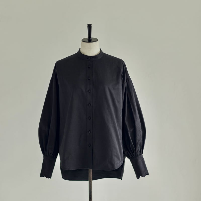 Scalloped sleeve blouse | RIKO