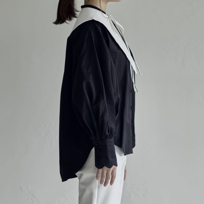 Scalloped sleeve blouse | RIKO