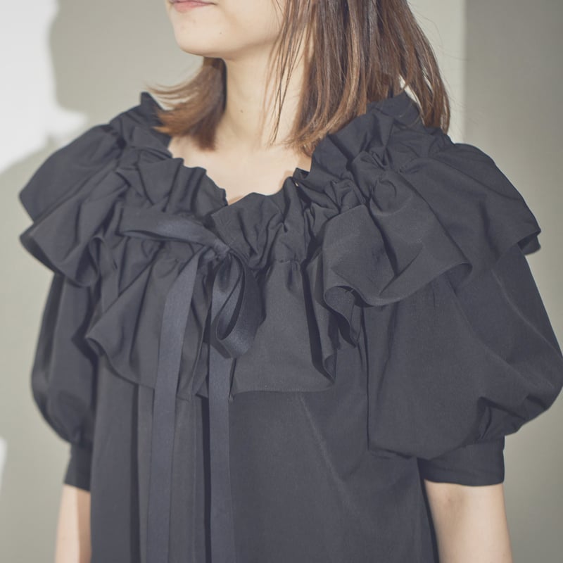 RIKO Wrapping ribbon blouse