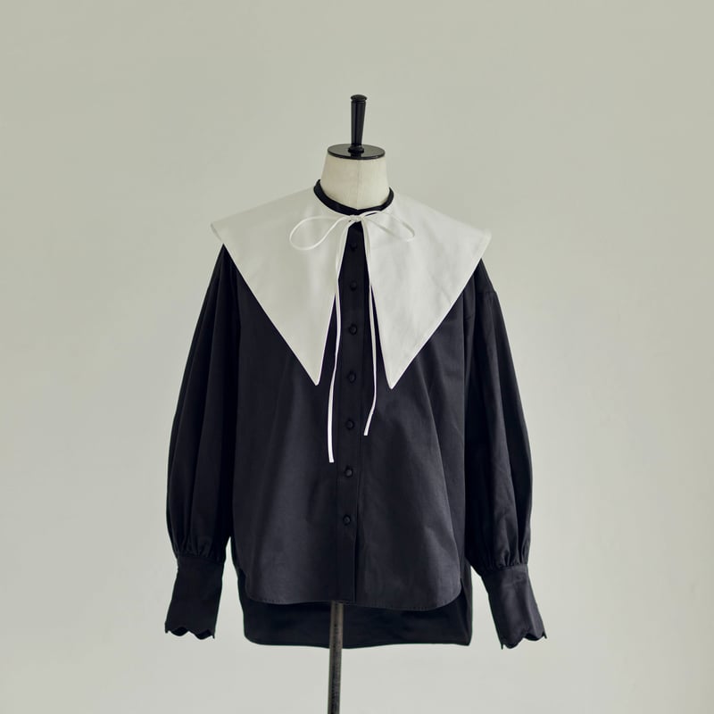 RIKO Tokyo Catherine blouse セーラー ブラウス 黒 Scalloped sleeve blouse | RIKO