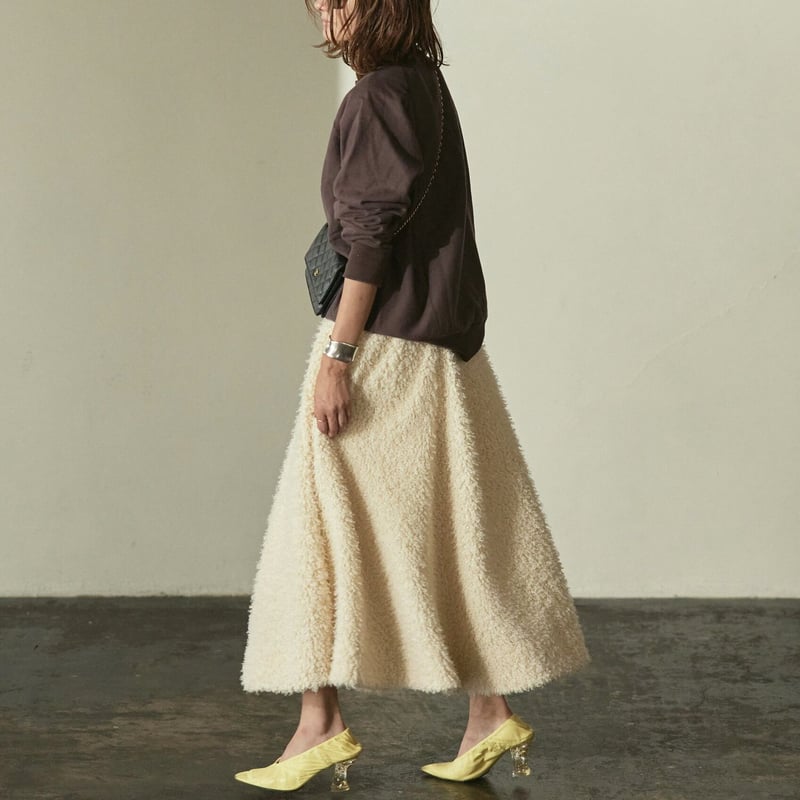 Fluffy skirt (white) | RIKO