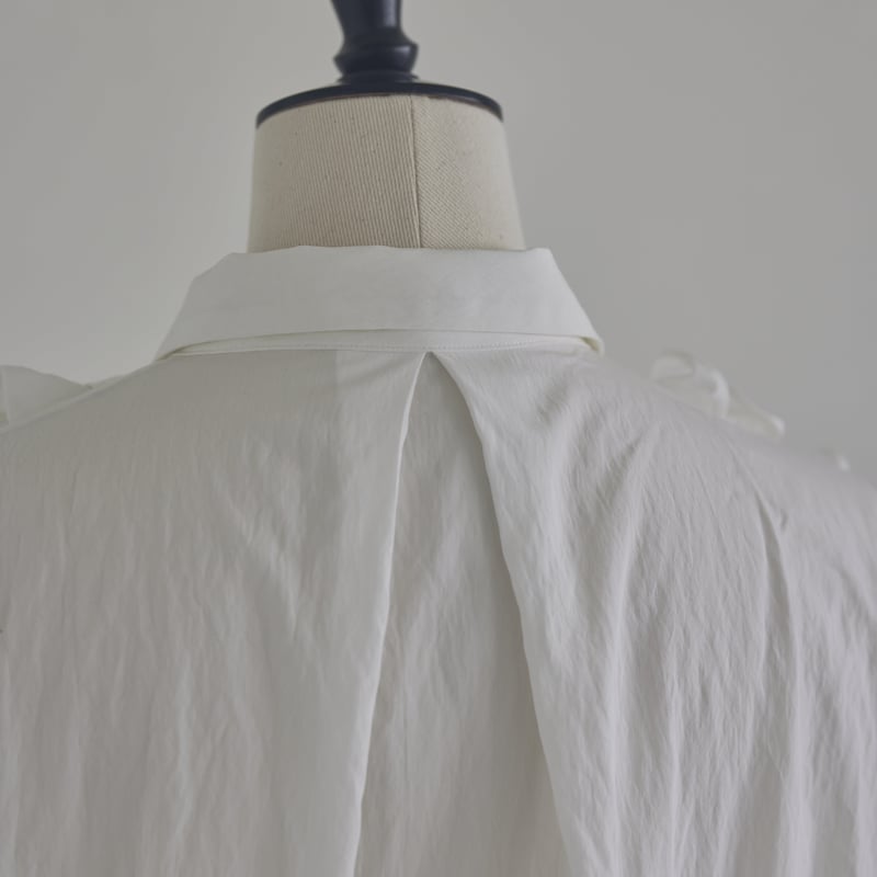 Petal frill blouse | RIKO