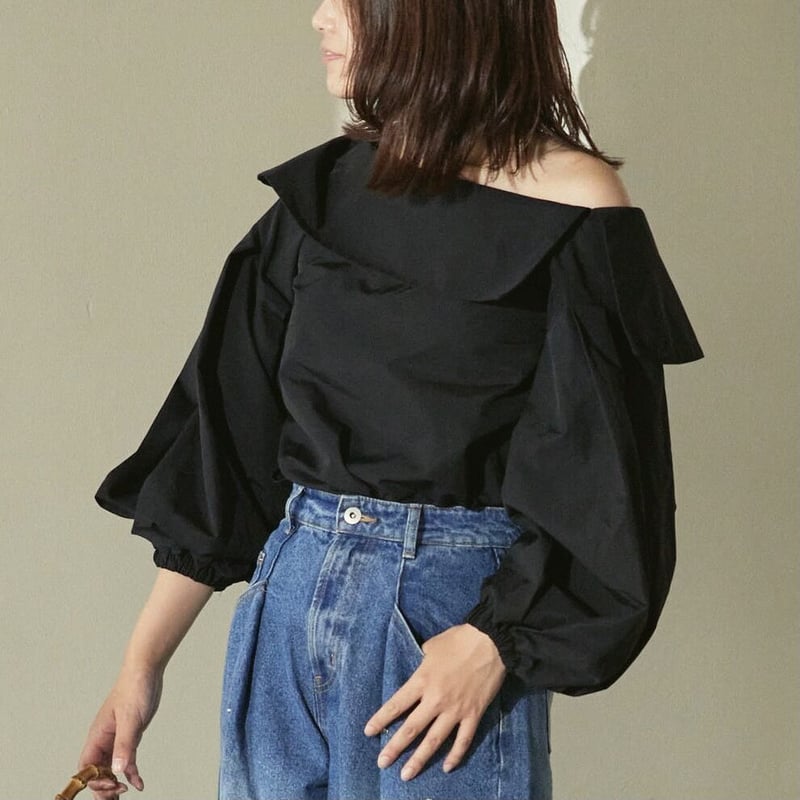 トップス RIKO Whipped frill cutsew トップス RIKO Whipped frill cutsew RIKO Whipped frill cutsew