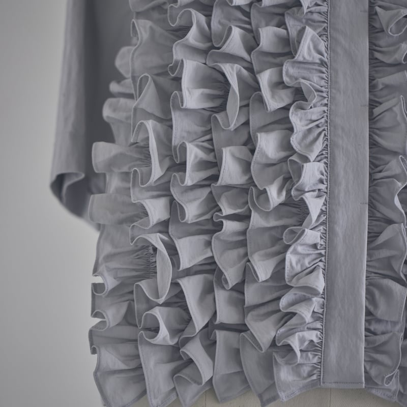Petal frill blouse | RIKO