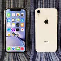 iPhoneXR（64GB）ホワイト SIMフリー（バッテリー交換済み）：スマホ堂淡路・洲本店