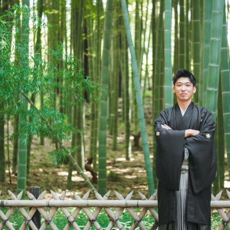 【結婚式和装｜黒無地・黒菊菱の紋付（羽織・長着）・袴フルセット：新郎様　単品レンタル】（送料込）