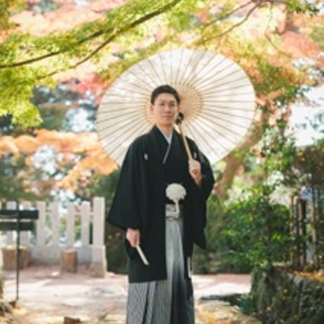 【結婚式和装｜黒無地・黒菊菱の紋付（羽織・長着）・袴フルセット：新郎様　単品レンタル】（送料込）