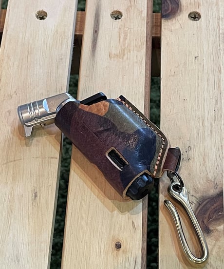 SOTO ST-485 COMPACT(コンパクト)・486 ACTIVE(アクティブ)マイクロトーチ用カバー（真鍮フック付） 迷彩 イタリアンレザー 日本製 SPO-013