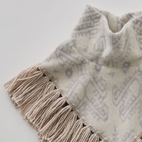 Snow Jacquard Fringe Cape