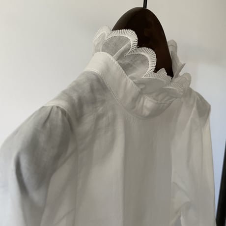 Ruffled collar blouse 26SS
