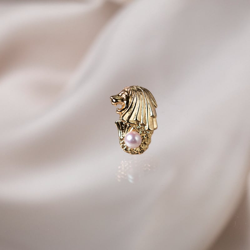 日本初公認 マーライオンタックブローチ | 真珠会館