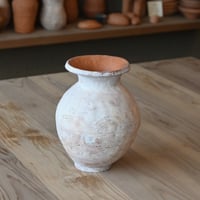 136 白化粧花瓶