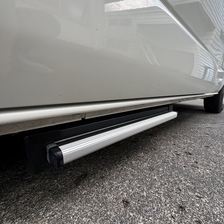 THULE ステップ・マニュアル（手動タイプ）スライドアウト 400
