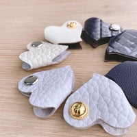 本革レザー クッション シャンパンゴールド ギフトにも映える、上質な