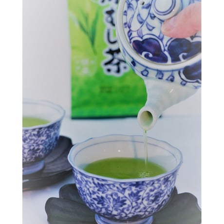 【送料無料スマートレター】【ギフト対応可】荻原名人の深蒸し茶100ｇ