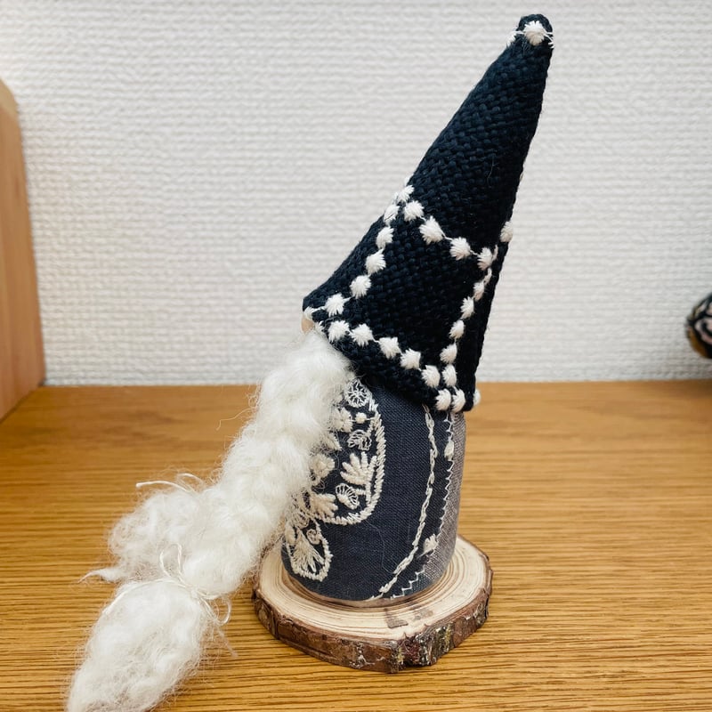 ☆1点もの☆⚮̈ミナペルホネン ハンドメイド⚮̈森の妖精 トムテ rosy