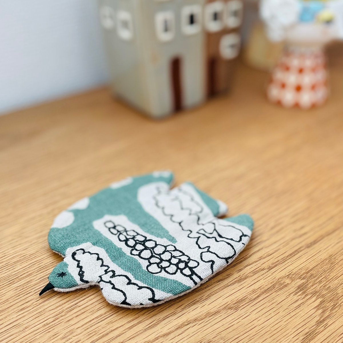 ミナペルホネン・ハンドメイド☆うとうと居眠りねこちゃん・forest wing＋ ミナペルホネン・ハンドメイド☆うとうと居眠りねこちゃん