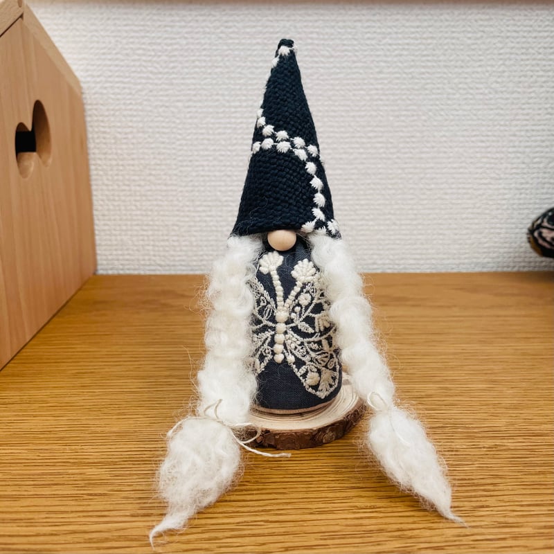 ☆1点もの☆⚮̈ミナペルホネン ハンドメイド⚮̈森の妖精 トムテ rosy