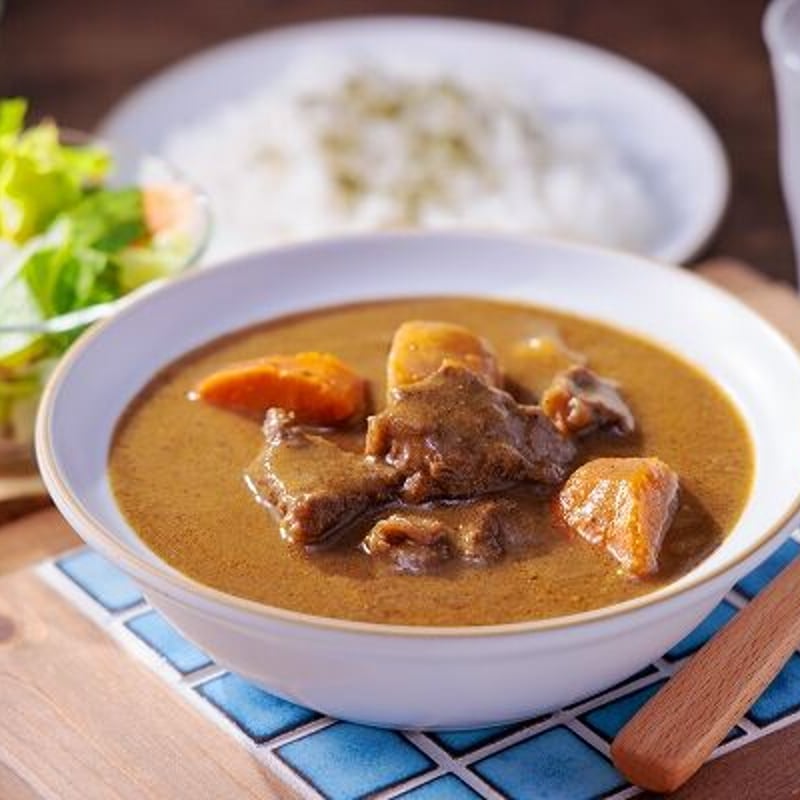 よしもとカレーつやま牛そずり肉編240g×5個セット | 津山圏域