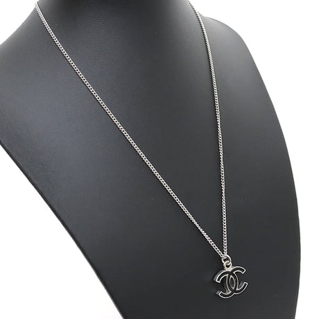 CHANEL CC Logo Necklace Silver-toned Enamel Black 06V #16117