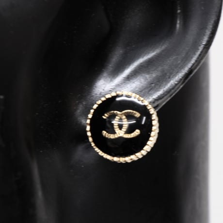 CHANEL CC Logo Button Pierced Earrings Gold-toned A21V #75105