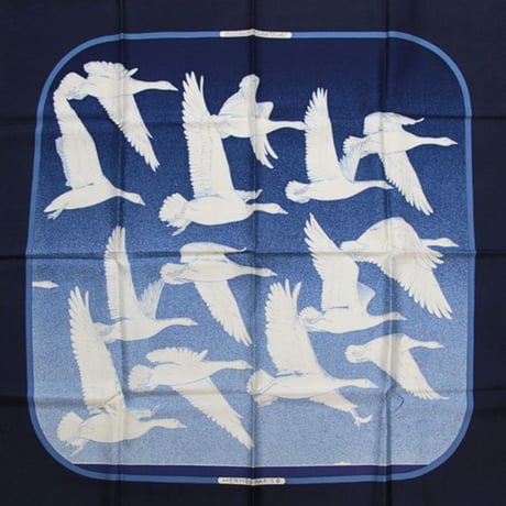 HERMES Carre 90 Silk 100% Scarf Stole ”Oiseaux Migrateurs" #74431