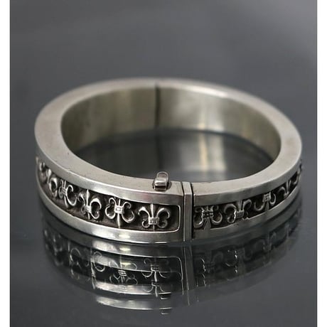 Chrome Hearts V-Band BS Fleur Bangle #102271