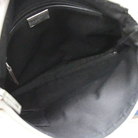 GUCCI Crossbody Shoulder Bag GG Canvas Silver #74470