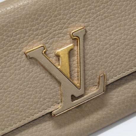 Louis Vuitton Portefeuille Capucines Wallet Taurillon Leather Galet M63104 ＃73977