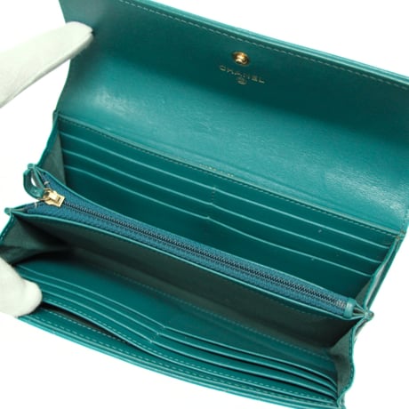 CHANEL 19 Medium Flap Wallet Quilted Lambskin Green #74437